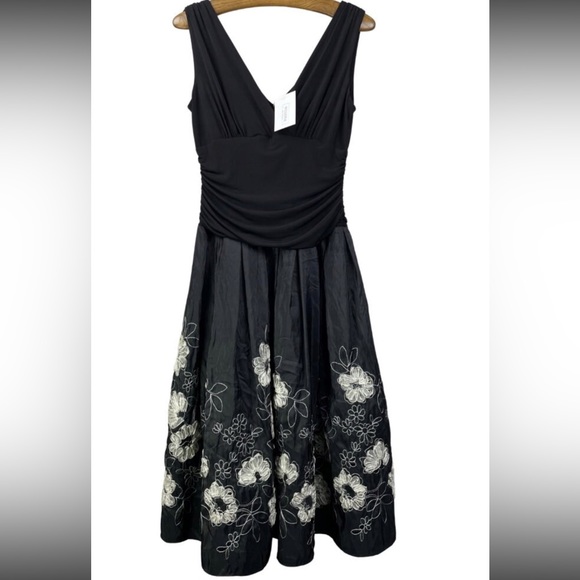 Dressbarn Collection Black & White Vintage Midi Floral Dress - Picture 6 of 8